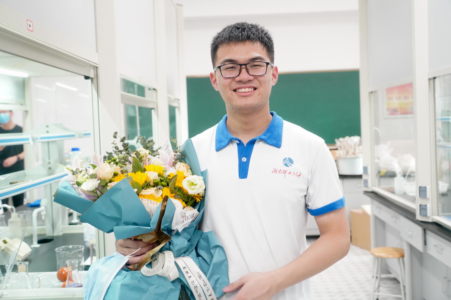 世界第二,湖南师大附中学子强势拿下国际化学奥林匹克竞赛金牌 世界第二,湖南师大附中学子强势拿下国际化学奥林匹克竞赛金牌