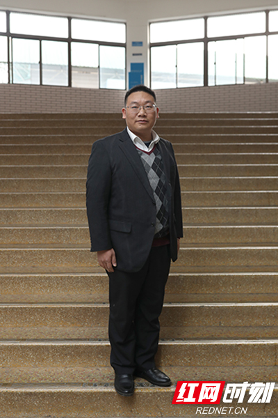 AU0I6714副本.jpg AU0I6714副本.jpg